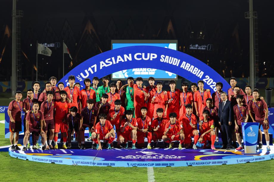 虎扑官网-U17国足连追两球2-3憾负 获得U17亚洲杯亚军
